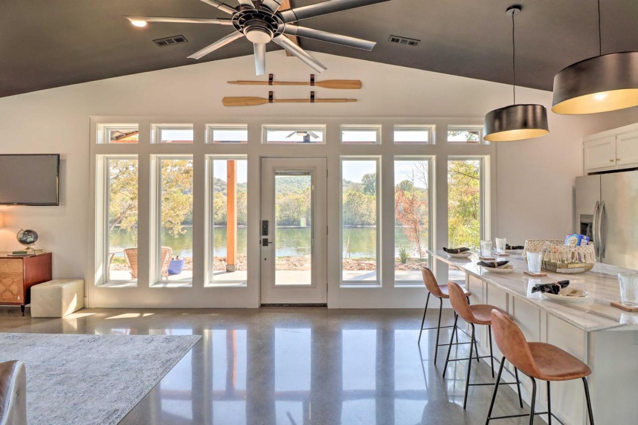 Modern Norfork House With Patio On White River! Bagian luar foto