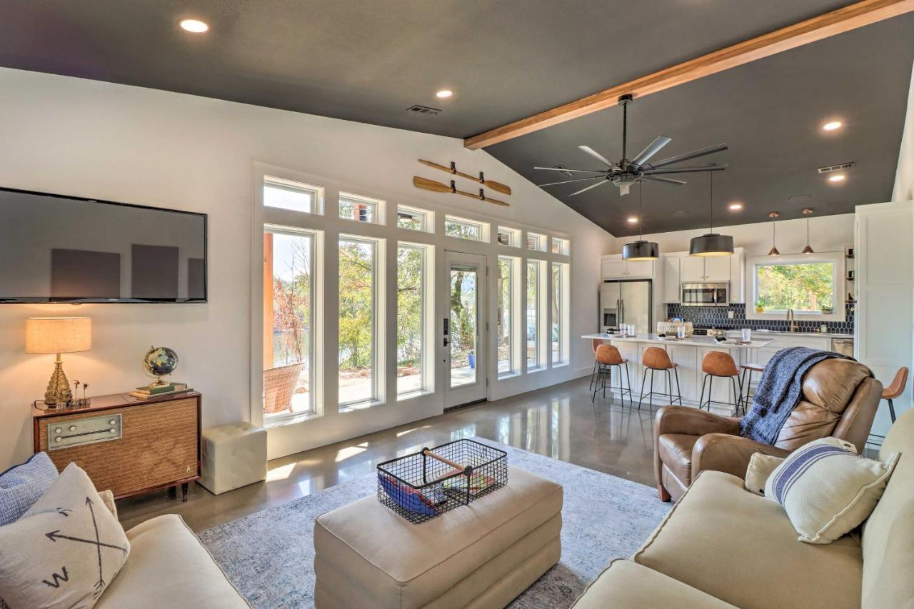 Modern Norfork House With Patio On White River! Bagian luar foto