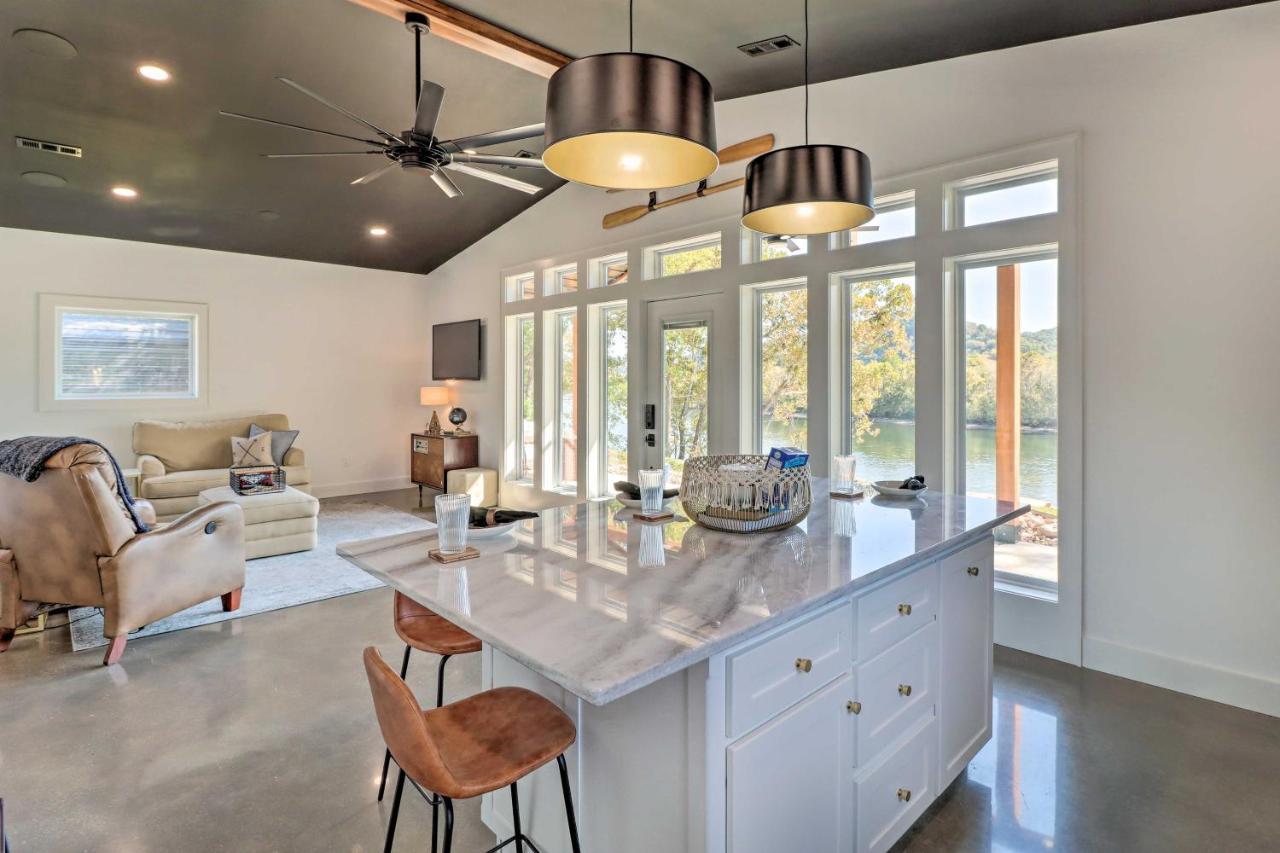 Modern Norfork House With Patio On White River! Bagian luar foto